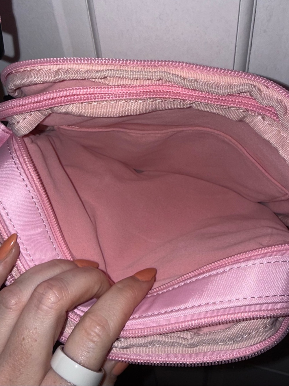 Hello Clio Kindle Crossbody - Picture 4 of 7